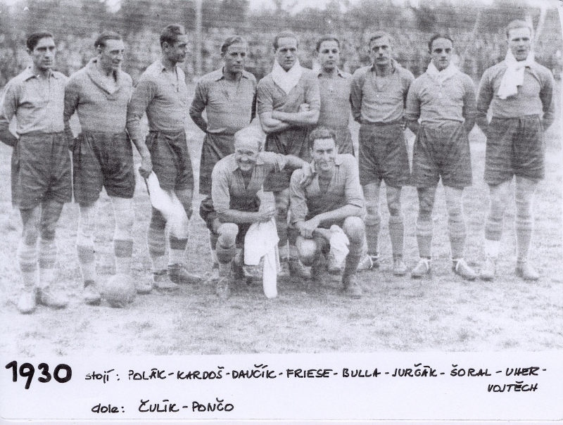 Futbalisti ŠK Bratislava v roku 1930